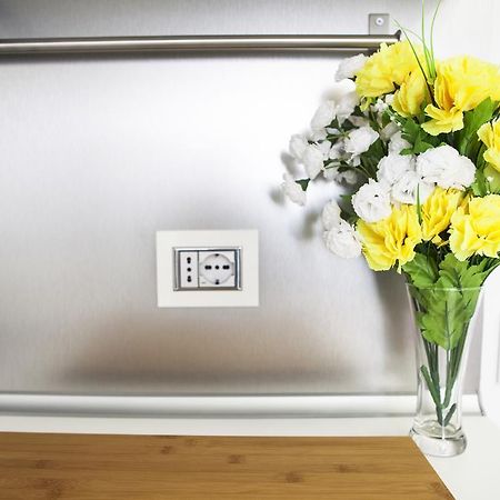 Alessia'S Flat - Sarpi Apartment มิลาน ภายนอก รูปภาพ